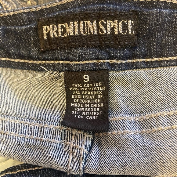 Premium Spice woman’s jeans size 9 Juniors. Like New - Picture 7 of 8